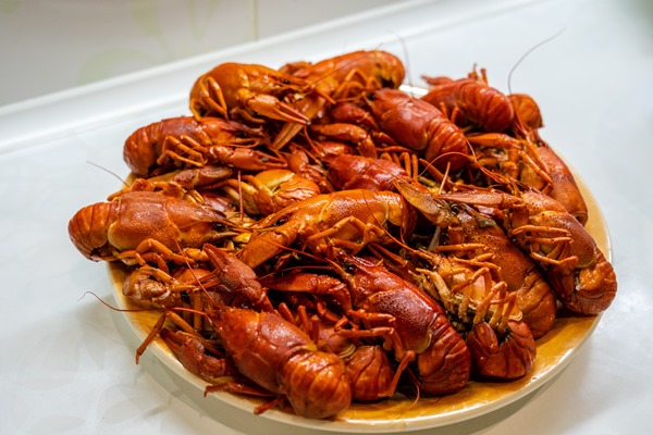 delicious boiled crayfishcrawfish on a plate on a kitchen - Салат "Оливье" (старинный рецепт)