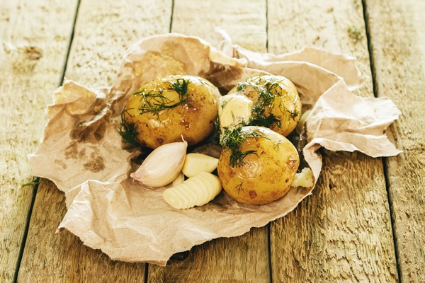 roasted potatoes with dill and garlic - Углеводная питательность рациона