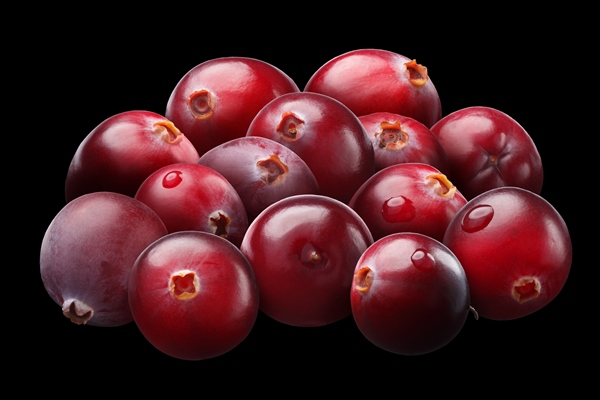 superpositioned pile of cranberries - Продукты против вирусов