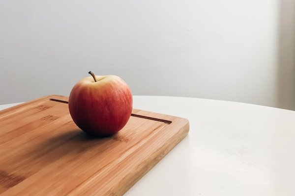 daniela crucez dpfxrajliro unsplash - Салат из свёклы, яблок и чернослива, постный стол