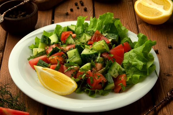 choban shepherd salad with tomato cucumber herbs and lemon - Салат из свежих помидоров и огурцов (школьное питание)
