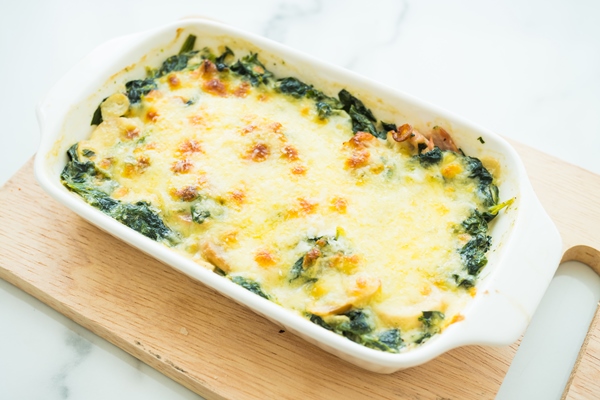 baked spinach lasagna 2 - Овощная запеканка с микрозеленью (школьное питание)