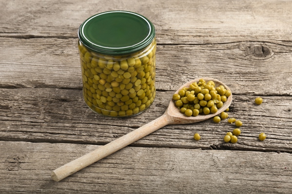 canned corn peas beans - Рагу из овощей с кабачками (школьное питание)
