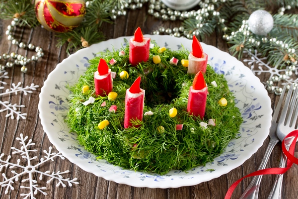 christmas salad with rice corn cucumber and crab sticks - Салат "Рождественский венок"