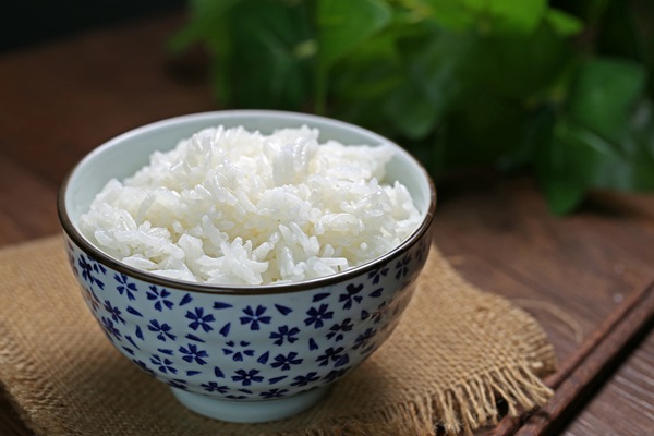rice in a bowl 1 - Суп рыбный с горбушей (школьное питание)
