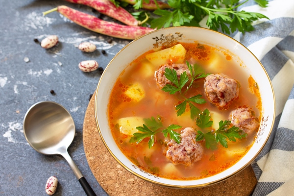 the concept of healthy and diet food vegetable autumn soup with bean balls 1 - Суп овощной с фрикадельками (школьное питание)