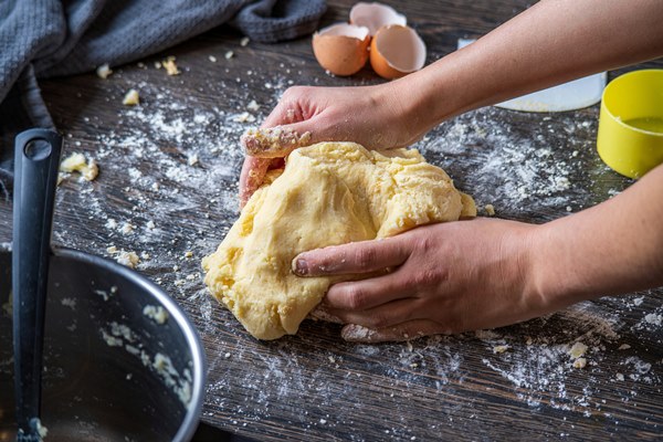 anton 4bontotwwzc unsplash - Кулинарные традиции празднования Крещения Господня: вареники с картофелем, сыром и яйцом