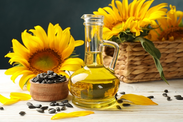 composition with sunflower seeds and oil 2 - Омлет с цветной капустой и микрозеленью кольраби (школьное питание)