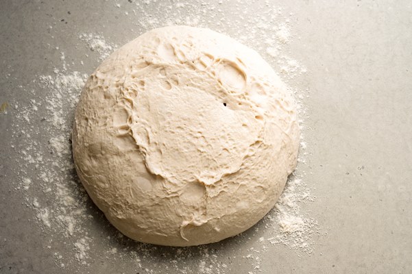 fresh raw sourdough bread dough baking homemade healthy bread - Святочные кулинарные традиции: ржаной пирог с рыбой