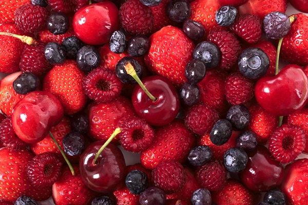 mixed berries 1 - Чай фруктовый с вишней, малиной и яблоками (диетическое школьное питание)