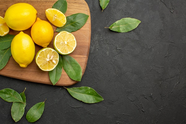 top view fresh lemons sour fruits on dark table citrus fruit - Пюре из сельдерея