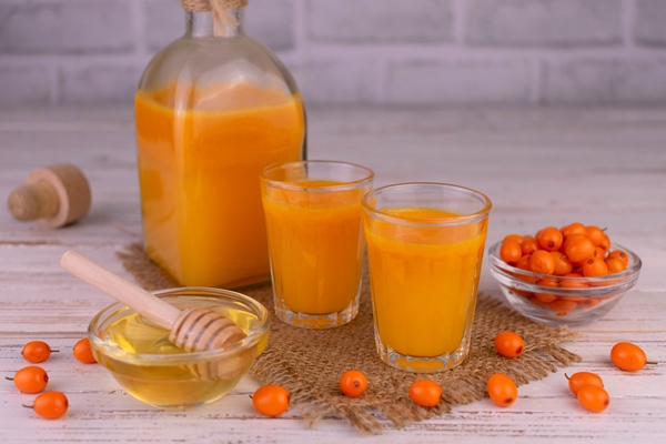 vitamin juice from sea buckthorn with honey - Ягодный компот (школьное питание)