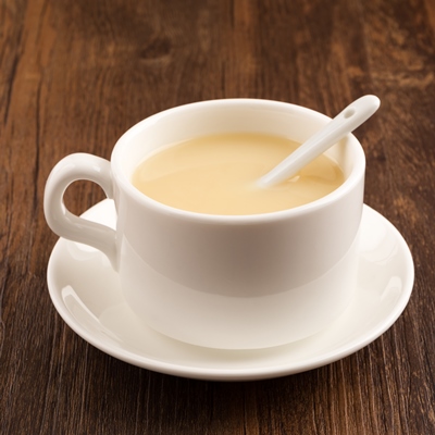 Чай с молоком и сиропом на стевии (школьное диетическое питание)