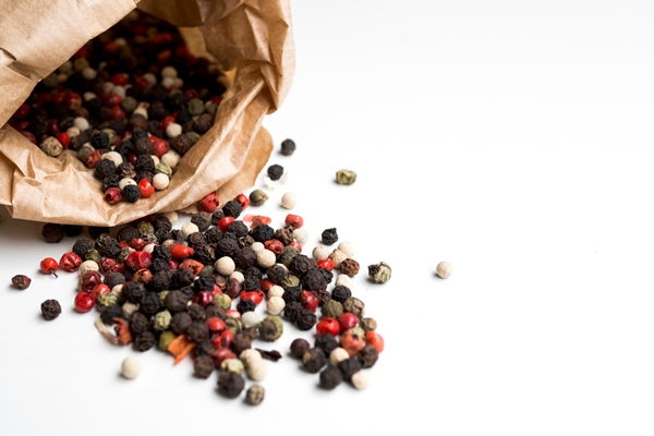 bag with fallen pepper seeds - Пирог из капусты в мультиварке