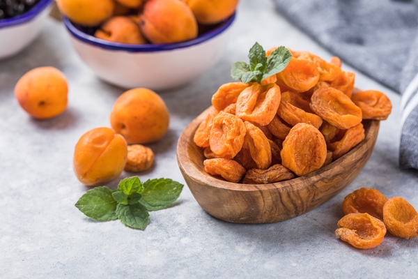 dried apricots are popular in cooking sweet dried fruit healthy food compote making - Хозяйке на заметку: словарь кондитера