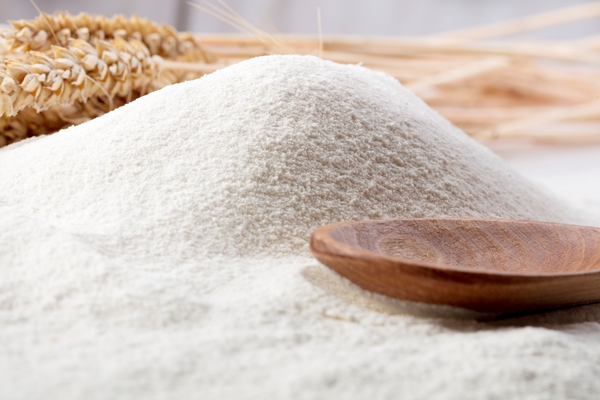 heap of wheat flour - Манты с рыбой и тыквой