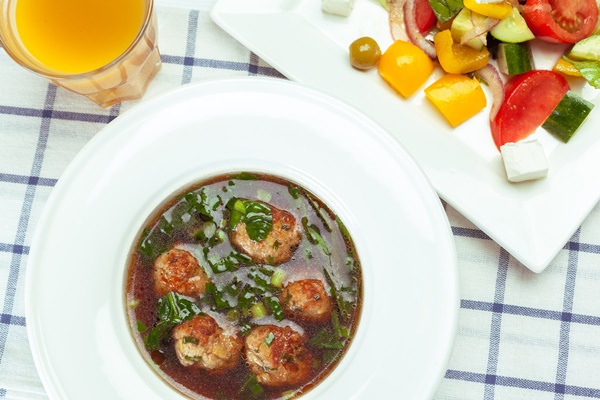 soup with meat balls - Суп с фрикадельками из шампиньонов или вешенок