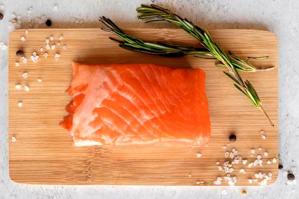 assortment healthy sea food - Начинка для блинчиков из плавленного сыра "Виола" и красной рыбы