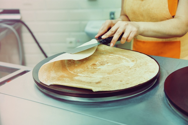 cooking delicious pancakes - Простые дрожжевые блины