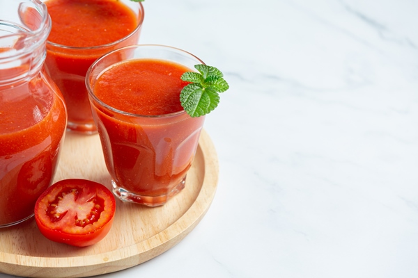 fresh tomato juice ready serve 1 1 - Томатный сок на овощном бульоне