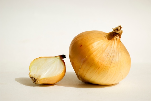 two onions whole half - Морковные котлеты