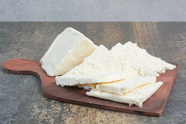 various white cheese wooden board - Блинчики с козьим сыром и мёдом