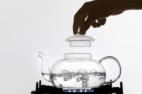 boiling hot water tea arrangement 1 - Киноа в мультиварке