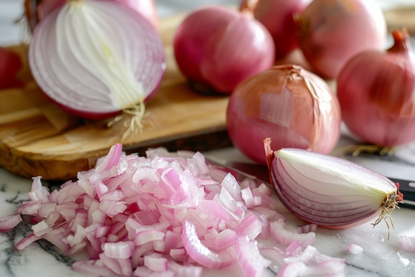 fresh whole chopped red onions wooden cutting board kitchen - Уха на берёзовом соке