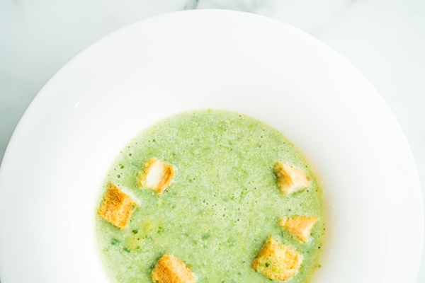 green spinach cream soup - Суп-пюре из настурции