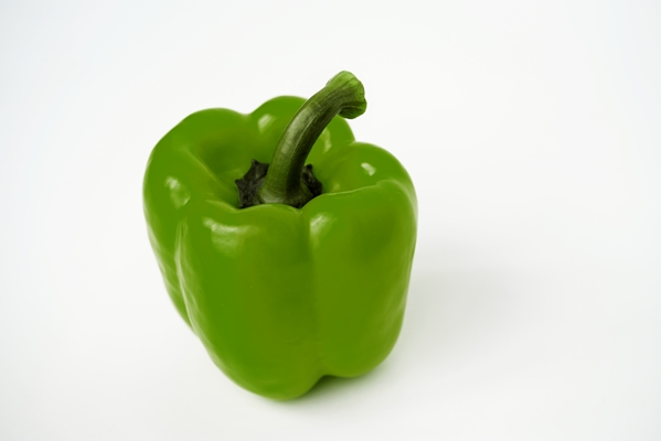 macro shot sweet bell pepper isolated white background - Баклажаны имам баялди