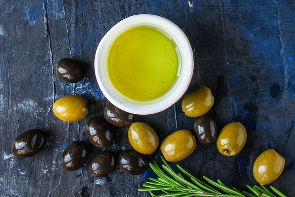 olive oil appetizer olives cold pressed - Рыба по-афонски