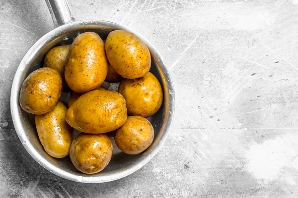 potatoes ladle - Картофель с тахини