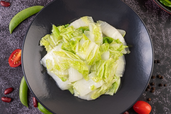 stir fried chinese cabbage with oyster sauce - Салат с киноа и тунцом