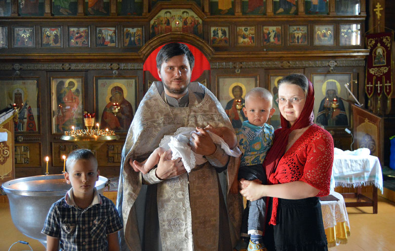 Cвященник Димитрий Попов: Мужчинам надо больше ценить и хвалить своих жён