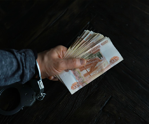 В Челнах задержан колдун-шарлатан. 36-летний мужчина сознался в шарлатанстве и вернул потерпевшей деньги