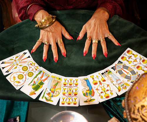 Псковичи оказались среди жертв мнимых экстрасенсов из Москвы