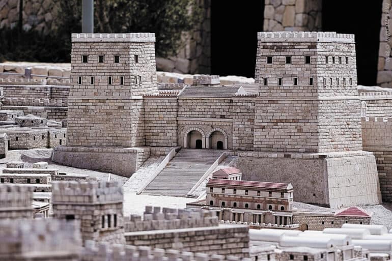 1 3 - Иерусалимский Храм - место, где встречаются эпохи