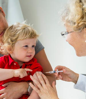 Терапевт: «Своему сыну не сделала ни одной прививки…»