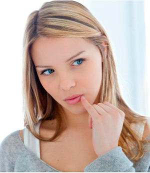 Заеды, или трещинки в уголках губ: лечение, профилактика