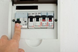 How to install light switch08731 500x334 - Первая помощь человеку, получившему электротравму