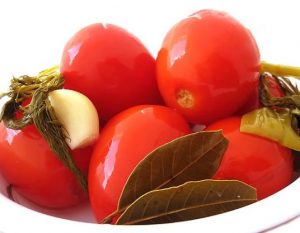 pomidory - Заготавливаем травы квашением