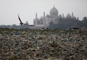1528462579 polluted india 002501 014 - Мусор. Как сократить количество отходов?